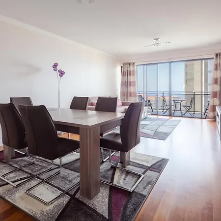 Elegant With Sea Views By Trip2portugal アパート フンシャル