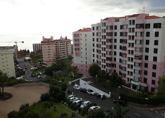 Elegant With Sea Views By Trip2portugal Apartamento Funchal (Madeira)