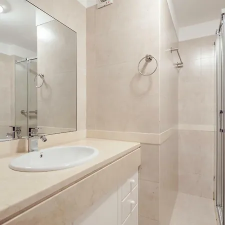 Elegant With Sea Views By Trip2portugal *